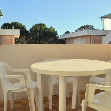White With Terrace - Beahost